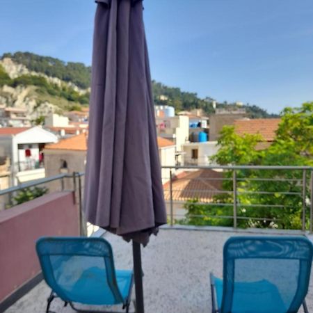 Bright Top Floor Apartment! مدينة زاكينثوس المظهر الخارجي الصورة