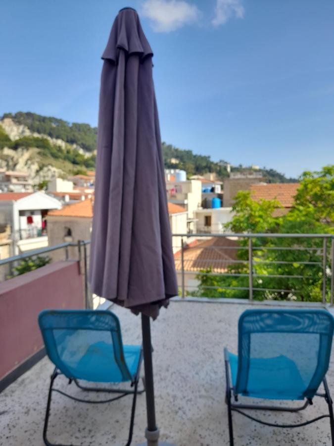 Bright Top Floor Apartment! مدينة زاكينثوس المظهر الخارجي الصورة