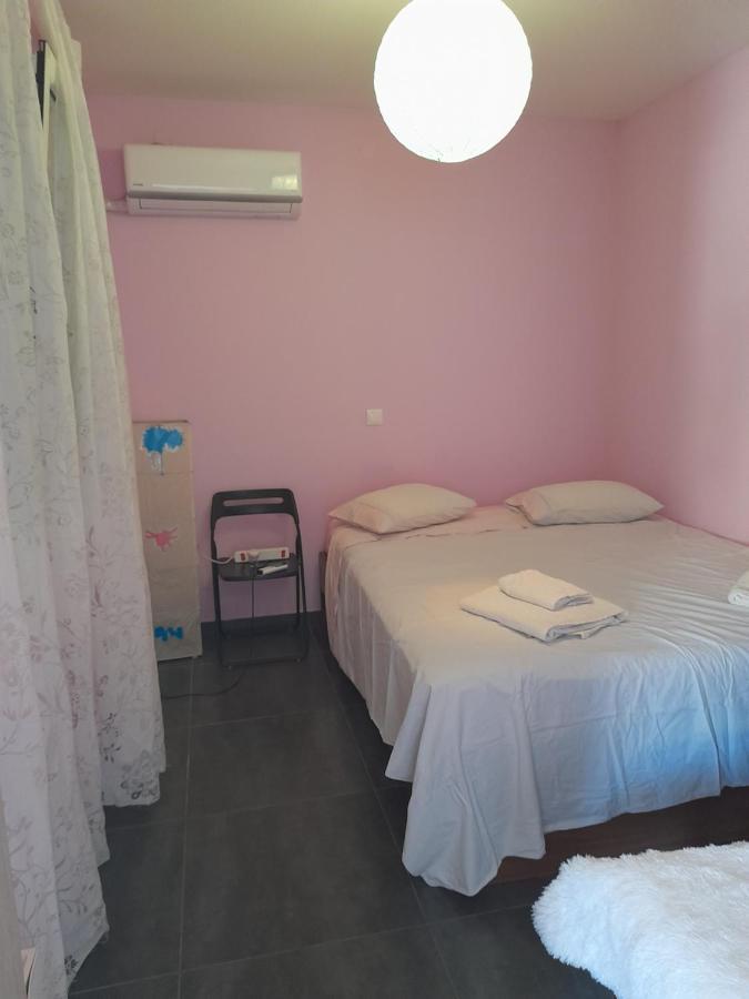 Bright Top Floor Apartment! مدينة زاكينثوس المظهر الخارجي الصورة