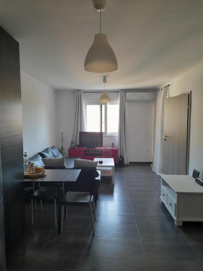 Bright Top Floor Apartment! مدينة زاكينثوس المظهر الخارجي الصورة